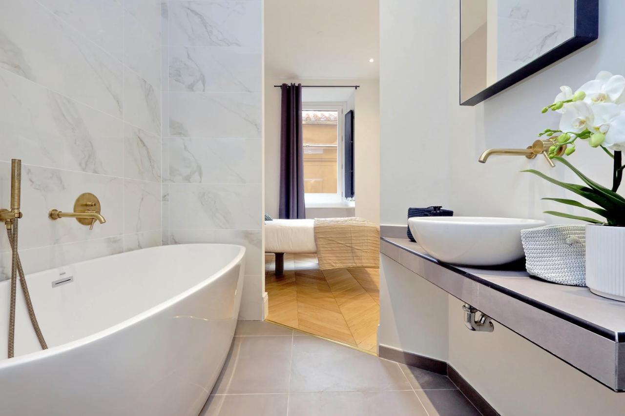 Eve Guest House At Trevi Fountain Roma Exterior foto